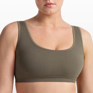 NIKE SKIMS Scoop Bra Dusty Oakmoss - XS